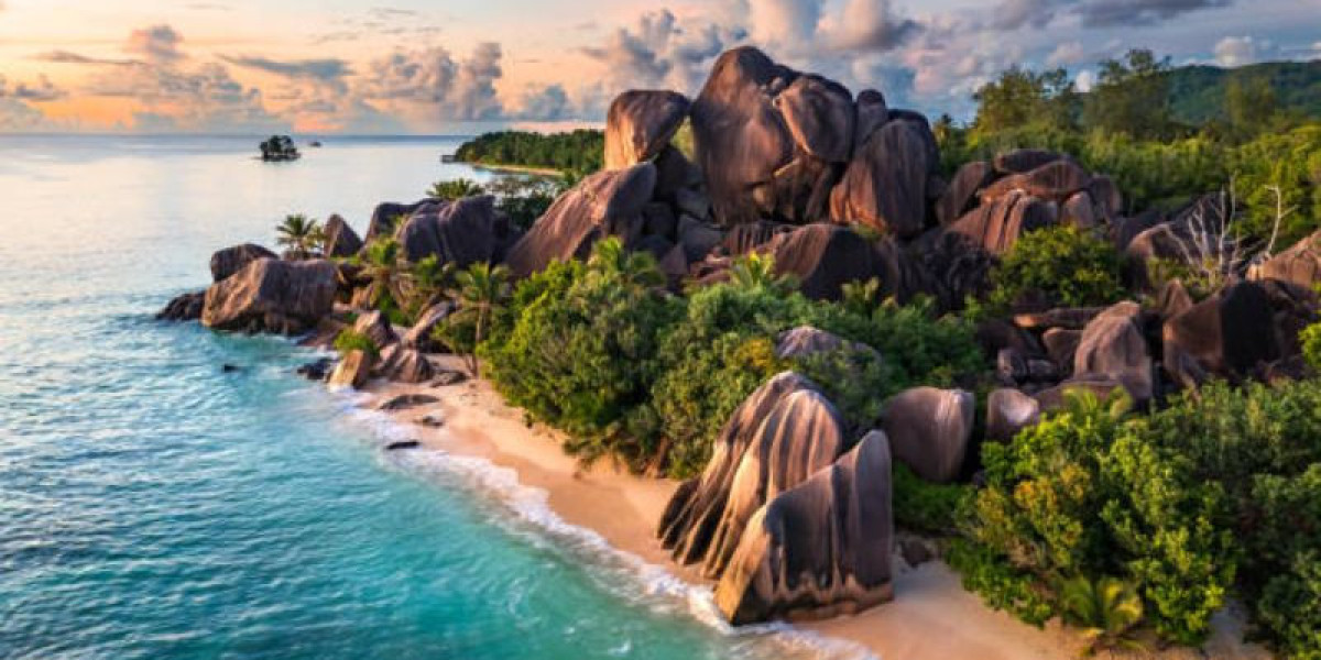 Top 5 Reasons to Visit Seychelles: A Tropical Paradise Awaits