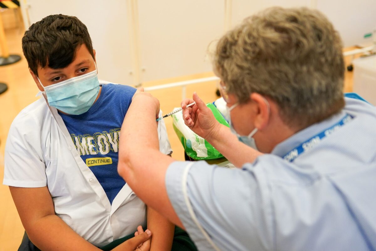 ‘Waste of Time’ to Keep Vaccinating People: Ex-Head of UK Vaccine Taskforce