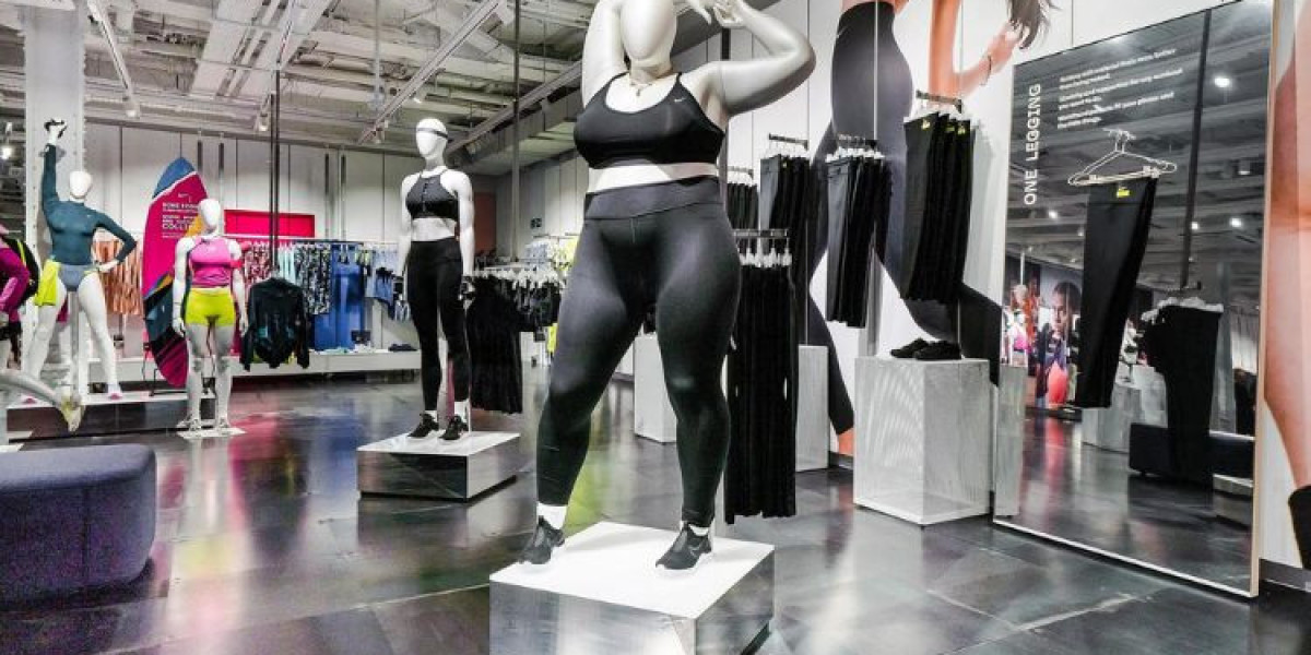 Plus Size Clothing Market: Trends, Insights, and Forecast (2024-2032)