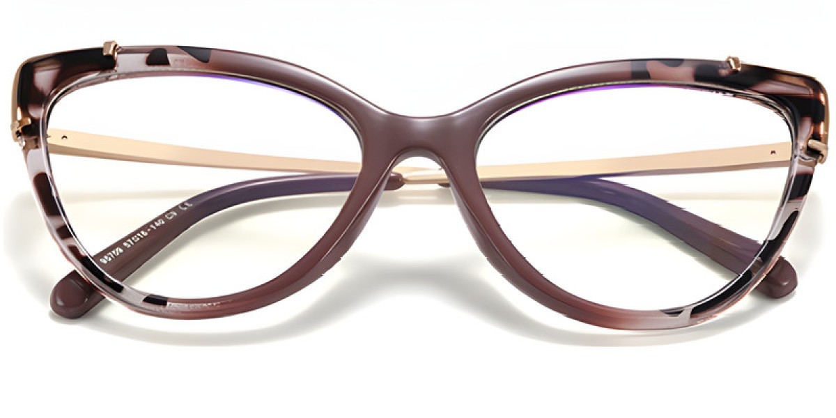 A Larger Eyeglasses Frame Are Fit For The Ideally Round Eyes