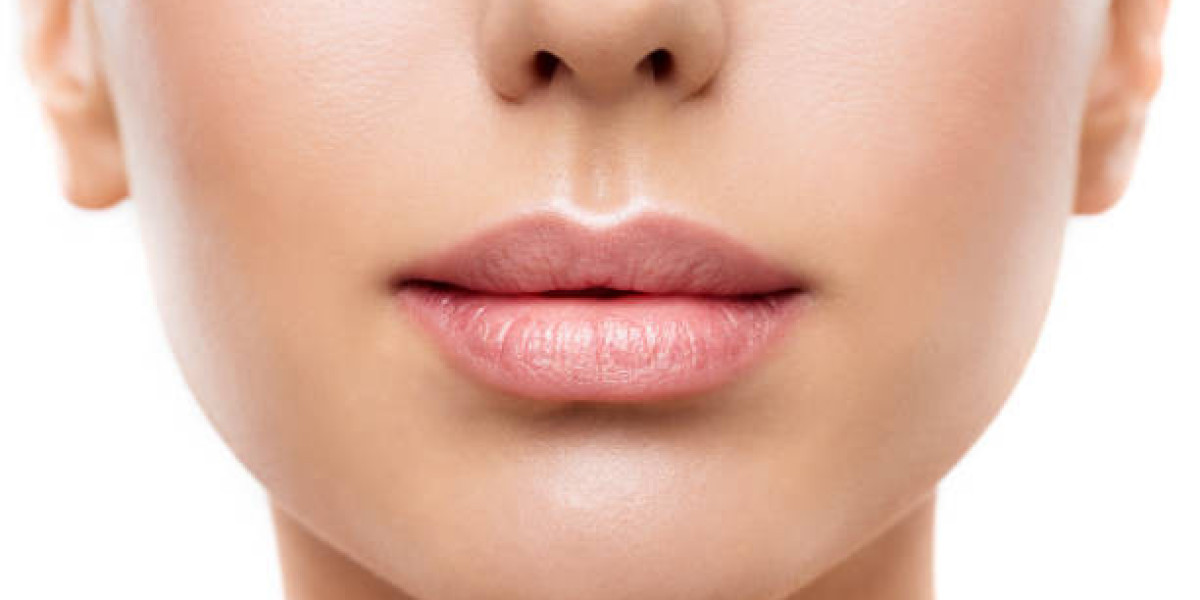 Lip Thinning in Riyadh: Balancing Proportions with Precision