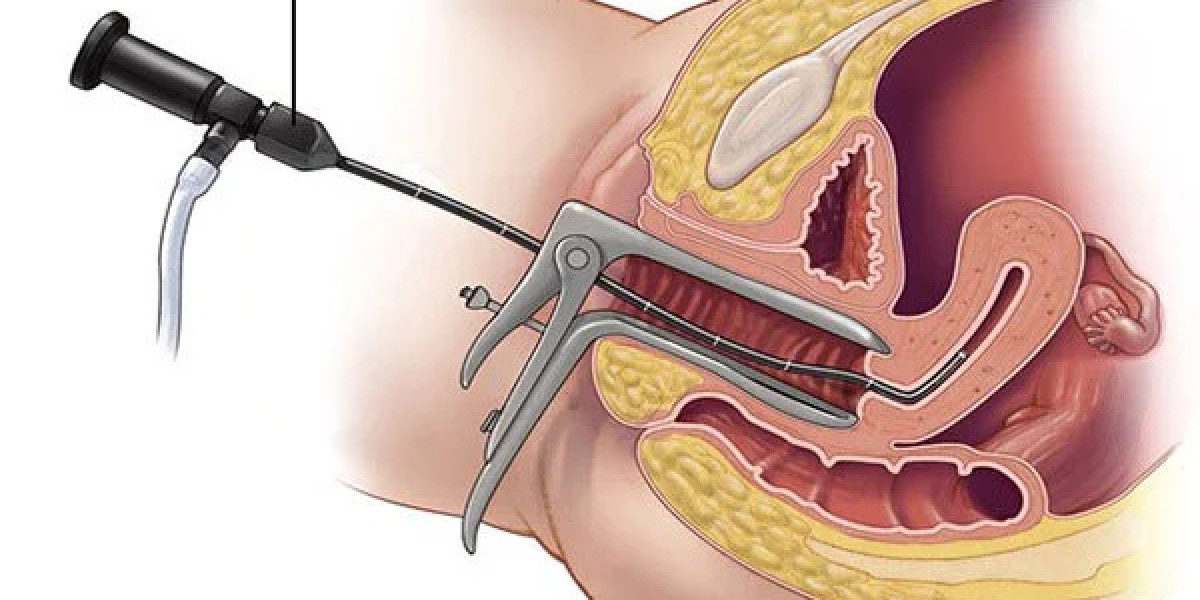 How do IVF specialists in Nigdi approach personalized treatment plans for patients?