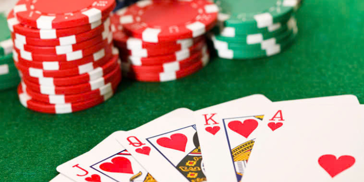 How to Play Online Poker and Tips to Win