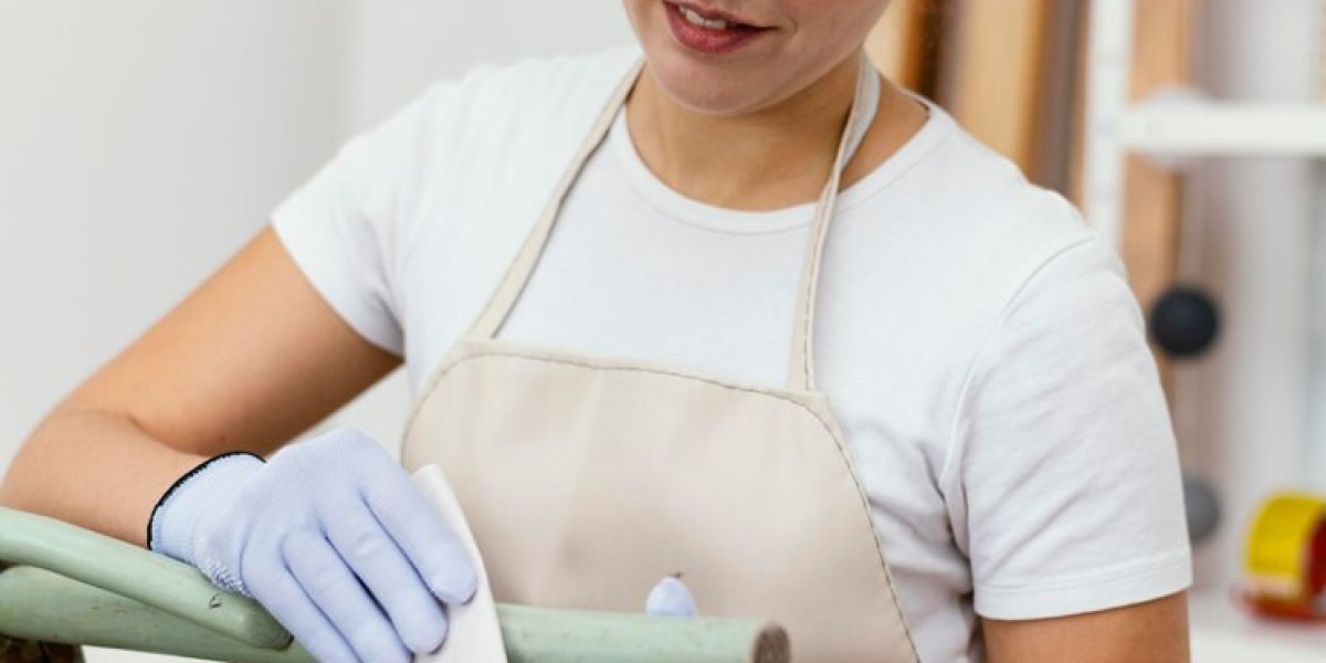 How to Clean Enamel Oven Trays: Step-by-Step Guide