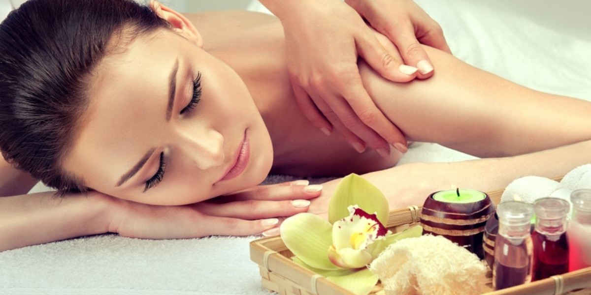 How Aromatherapy Massage Can Help Reduce Stress